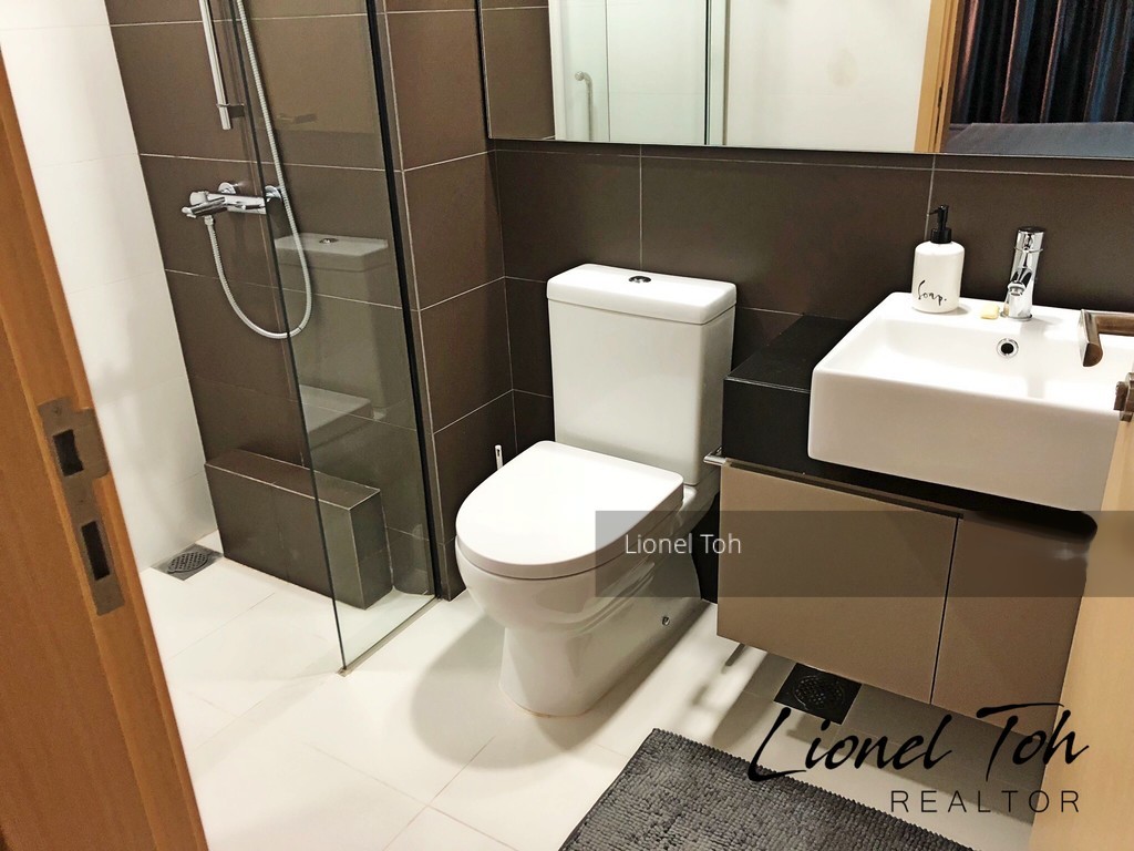Esparina Residences (D19), Condominium #223658231